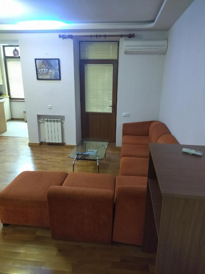 Abovyan 36 Apt & Tour Jerevan Buitenkant foto