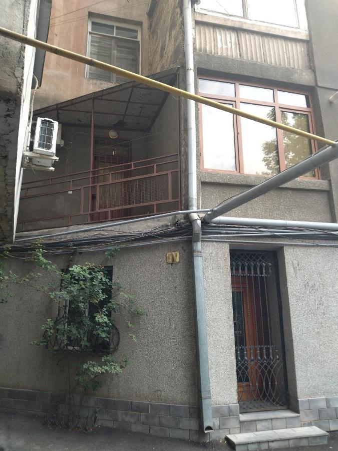 Abovyan 36 Apt & Tour Jerevan Buitenkant foto